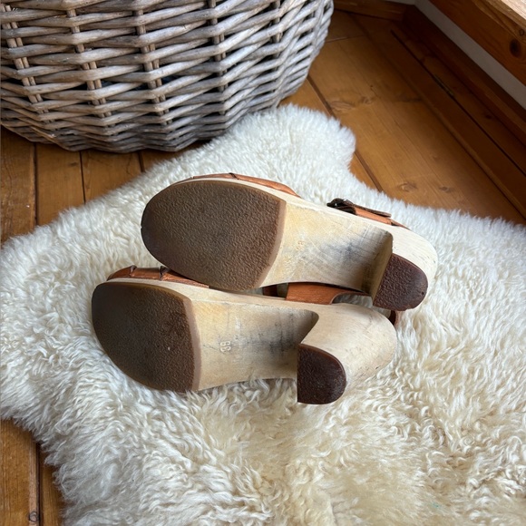 Swedish Hasbeens Leather Peep Toe Clogs - Picture 9 of 12